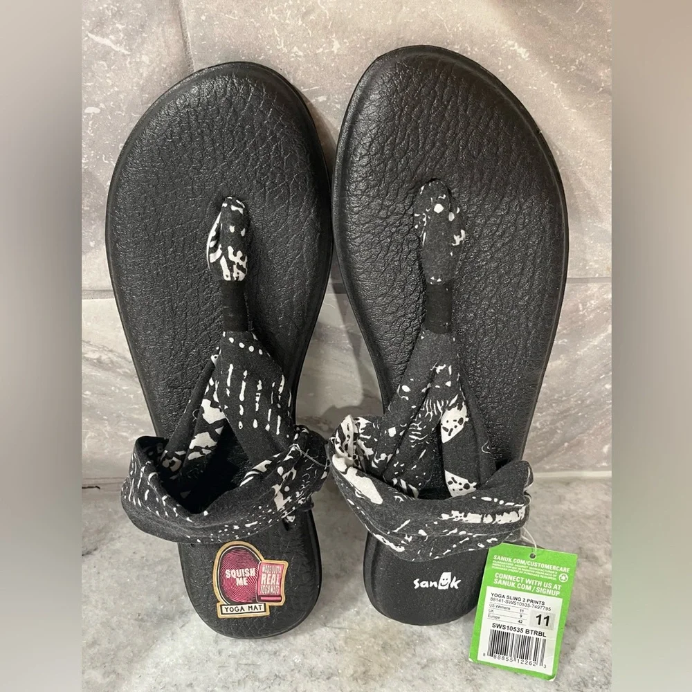 Sanuk Women's Black and White Yoga Mat Sandals NWT smoke & pet free home🌸 - Picture 8 of 14